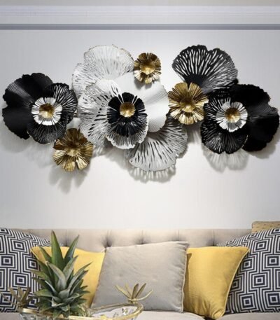 Gold black white roses 